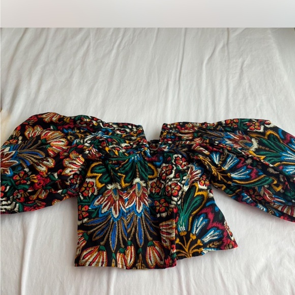 Boutique top - Picture 2 of 3